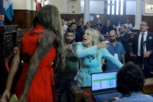 Bancada do PL parte para cima de vereadora do PSOL após homenagem a Ludmilla