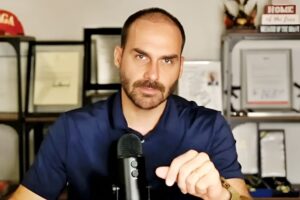 STF dá andamento a processo criminal contra Eduardo Bolsonaro