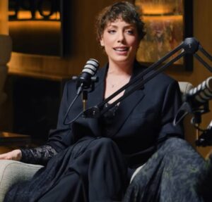 Fabiana Justus vai ao hospital para tomar medicação e relata susto das enfermeiras