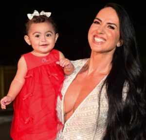 Graciele Lacerda abre álbum de fotos com Clara e se derrete pela herdeira: Que privilégio é ver minha filha crescer livre