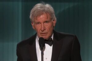 Aos 83 anos, Harrison Ford vai às lágrimas em premiação e motivo emociona
