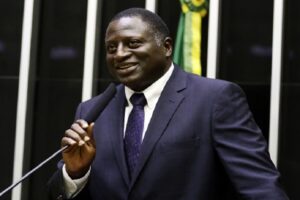 Indicado por Bolsonaro, Hélio Negão é o nome do PL para o TCU