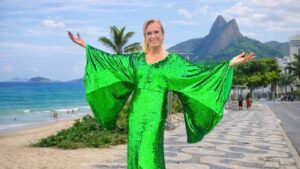 Saiba como Helô Pinheiro se tornou a Garota de Ipanema