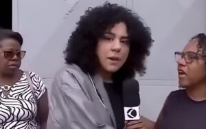 Repórter descobre ao vivo que casa da tia desabou em enchente