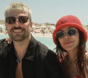 Anitta revela que está solteira: “Comemorei cedo demais”