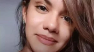 Influenciadora agredida com 61 socos no elevador passa por reconstrução facial e mostra resultado