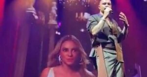 Diogo canta música que compôs para Paolla Oliveira: ‘Amor não acaba, se transforma’