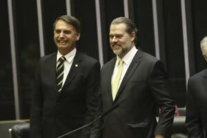 Bolsonaristas negociam vetar CPMI do Banco Master em troca de anistia a Bolsonaro