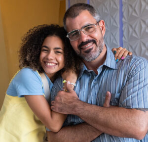 Juliano Cazarré sobre trabalhar com Alana Cabral: Alegria e honra