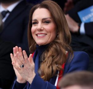 Kate Middleton faz primeira aparição pública após prisão de Príncipe Andrew