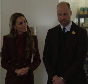 Com a agenda cheia, Kate Middleton e Príncipe William fazem visita ao País de Gales