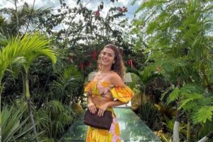 Kelly Key comemora aniversário de 43 anos e faz reflexão: “não é sobre apagar velas”