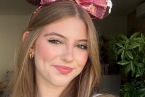 Lorena Queiroz, estrela de Carinha de Anjo, revela que foi abandonada pelo pai