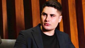 Influenciador Lucas Souza se emociona ao anunciar demissão da Record após quatro meses