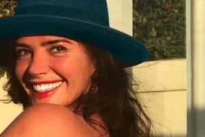 Luma de Oliveira tem barraco com funkeiros com som alto em praia e polícia intervém