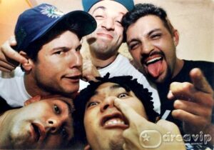 Corpos dos Mamonas Assassinas foram exumados em São Paulo