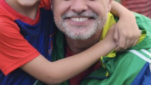Ex-ator de Malhação que mudou de carreira exibe foto inédita do filho de 7 anos