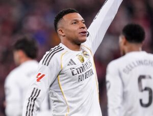 Mbappé troca limusine por SUV elétrico e ganha um dos primeiros BMW iX3 do mundo; VEJA VALOR