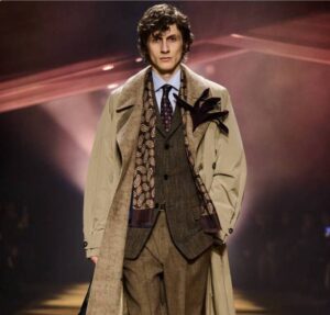 Zé Felipe mostra filho caçula dando chuva de beijos em Leonardo e cantor se derrete