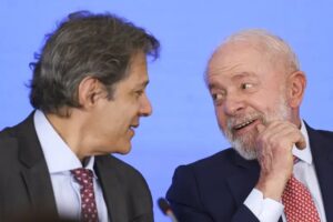 Haddad comenta governos Bolsonaro e Lula: “Incomparável”