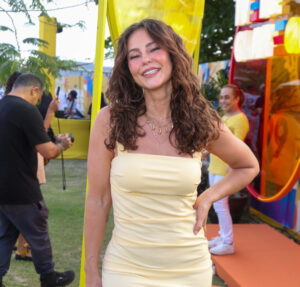 Paolla Oliveira compartilha perrengues durante maratona de Carnaval: Nunca imaginei que eu fosse usar o teto solar pra isso