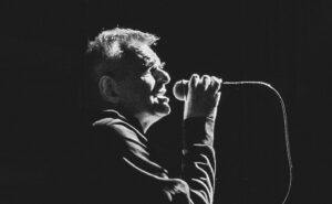 Música com espiritualidade e groove: Aaron Koenig aposta em nova fase profissional