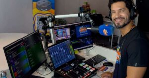 Rádio Mundo Pop inova criando programas apresentados por IA com locutores virtuais