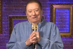 Raul Gil se emociona e comove durante retorno de seu programa: “Não posso parar!”