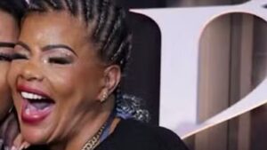 Parecidas? Aos 21 anos, filha de Tati Quebra Barraco surge em foto raríssima com a mãe