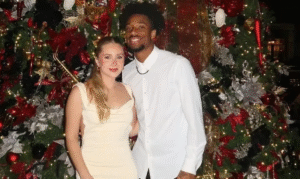 Ex de jogador da NFL expõe traição no dia de pedido de casamento; assista