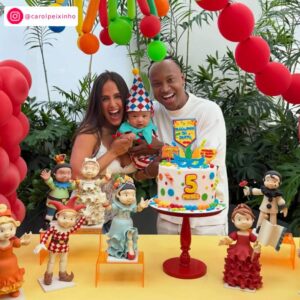 Thiaguinho e Carol Peixinho celebram cinco meses de vida do filho. Relembre os melhores momentos de Bento
