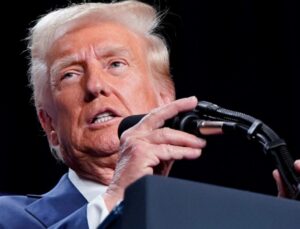 Trump ameaça ‘cortar todo o comércio’ com a Espanha