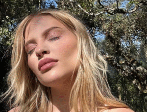 Luísa Sonza salva foliã de ser agredida durante seu bloco em BH; veja vídeo