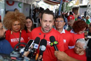 Boulos entra na frente e greve dos caminhoneiros é cancelada