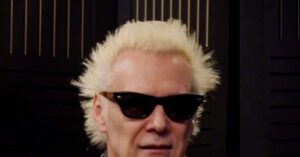 Supla faz 60 anos: Relembre a trajetória do cantor