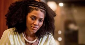 Famosa cantora revela a descoberta de um tumor de quase 20cm na perna