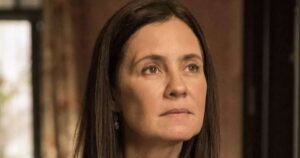 Mulher surpreende com relato sobre ser abordada por Adriana Esteves: ‘Ficou algo muito maior’