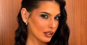 Dupla surpreende fãs: sósia de Ana Castela recebe visita da própria cantora; compare