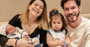 Viih Tube chora após ocorrido com a filha de dois anos: ‘Sai pela casa gritando’