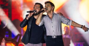 Zezé Di Camargo e Luciano voltam aos palcos juntos e provocam emoção avassaladora