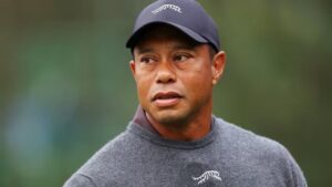 Tiger Woods é acusado de dirigir sob efeito de álcool após acidente na Flórida