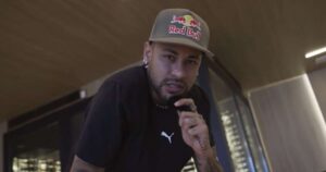 Neymar revela detalhes de sua mansão de R$ 50 milhões e garagem de luxo em vídeo inédito
