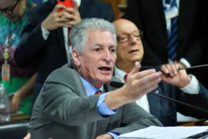 PT contra-ataca na CPMI do INSS: “Picaretas”