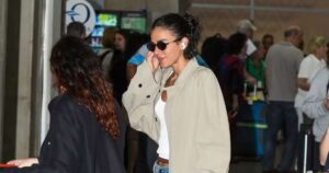 Bruna Marquezine aposta em bolsa de luxo para desembarcar no Rio; saiba o valor