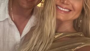 Aos 53 anos, apresentadora confessa que dorme longe do marido em algumas ocasiões