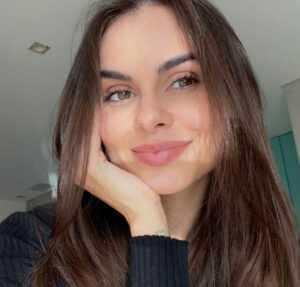 Amanda Kimberlly encanta ao mostrar momentos de Helena, sua filha com Neymar Jr.