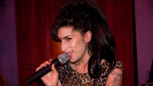 Ex-marido de Amy Winehouse reaparece em novo vídeo