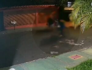 Caloura confunde assalto com trote no primeiro dia em república; VEJA VÍDEO