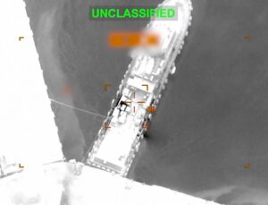 EUA divulgam vídeo impressionante de ataque a navios da Marinha iraniana; VEJA