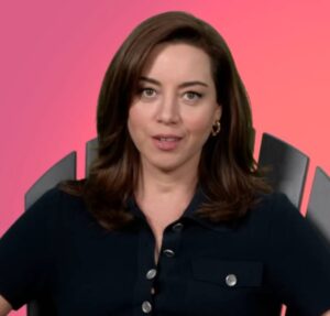 Aubrey Plaza está grávida de seu primeiro filho com Chris Abbott